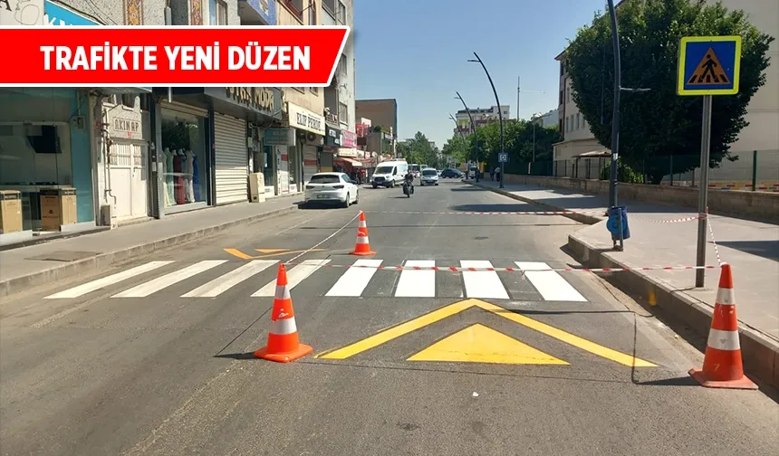 Yollara sarı ve beyaz boya