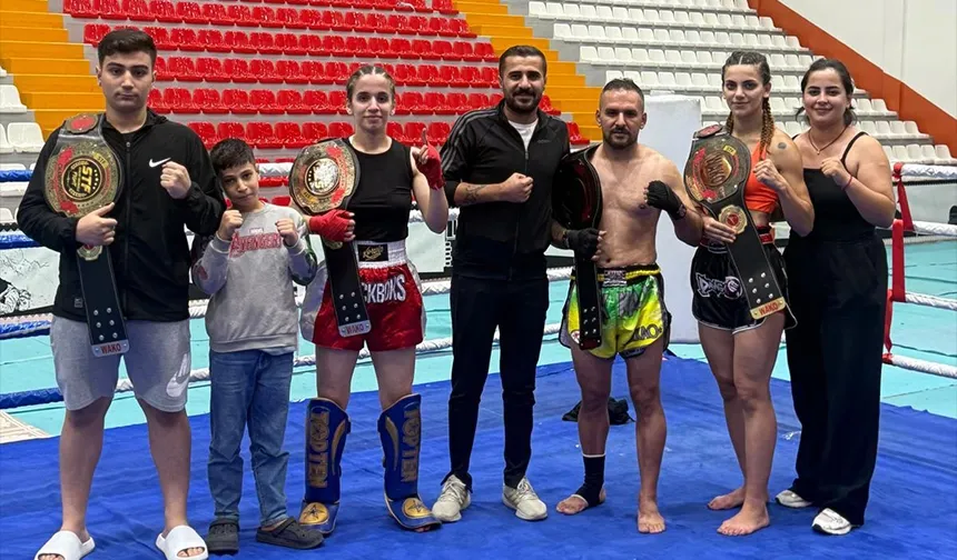 GALİBİYET KEMERLERİYLE DÖNDÜLER