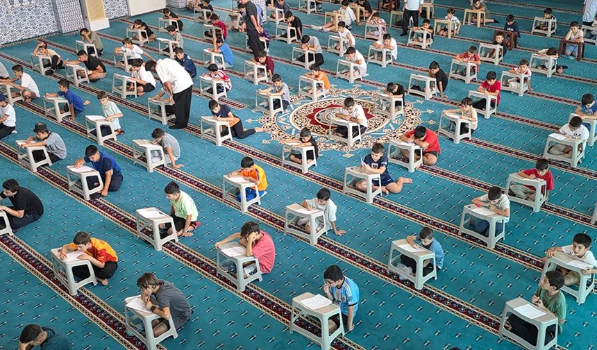 KUR’AN KURSLARINDA BİLGİ YARIŞMASI
